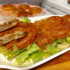 A picture of Persian stuffed potato patties.