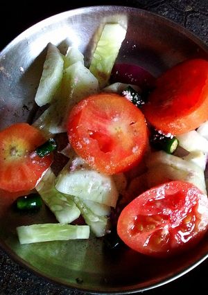 স্যালাড(salad recipe in Bengali) রেসিপির প্রধান ছবি