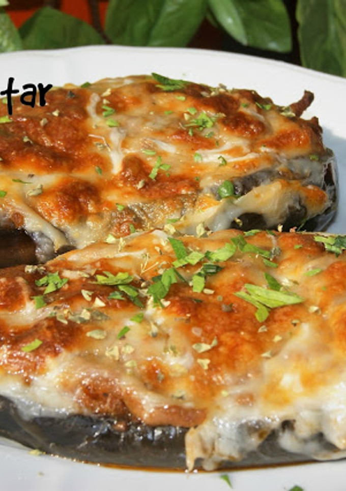 Una foto de Berenjenas rellenas de carne