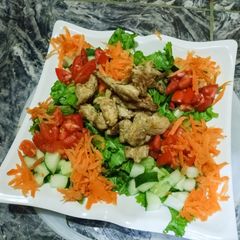 A picture of Lettuce chicken salad.