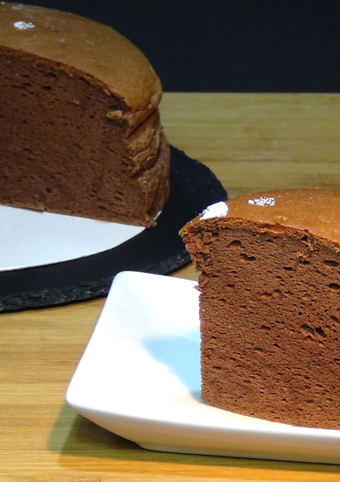 Una foto de Cheesecake o tarta de queso japonesa de chocolate (Súper esponjosa)