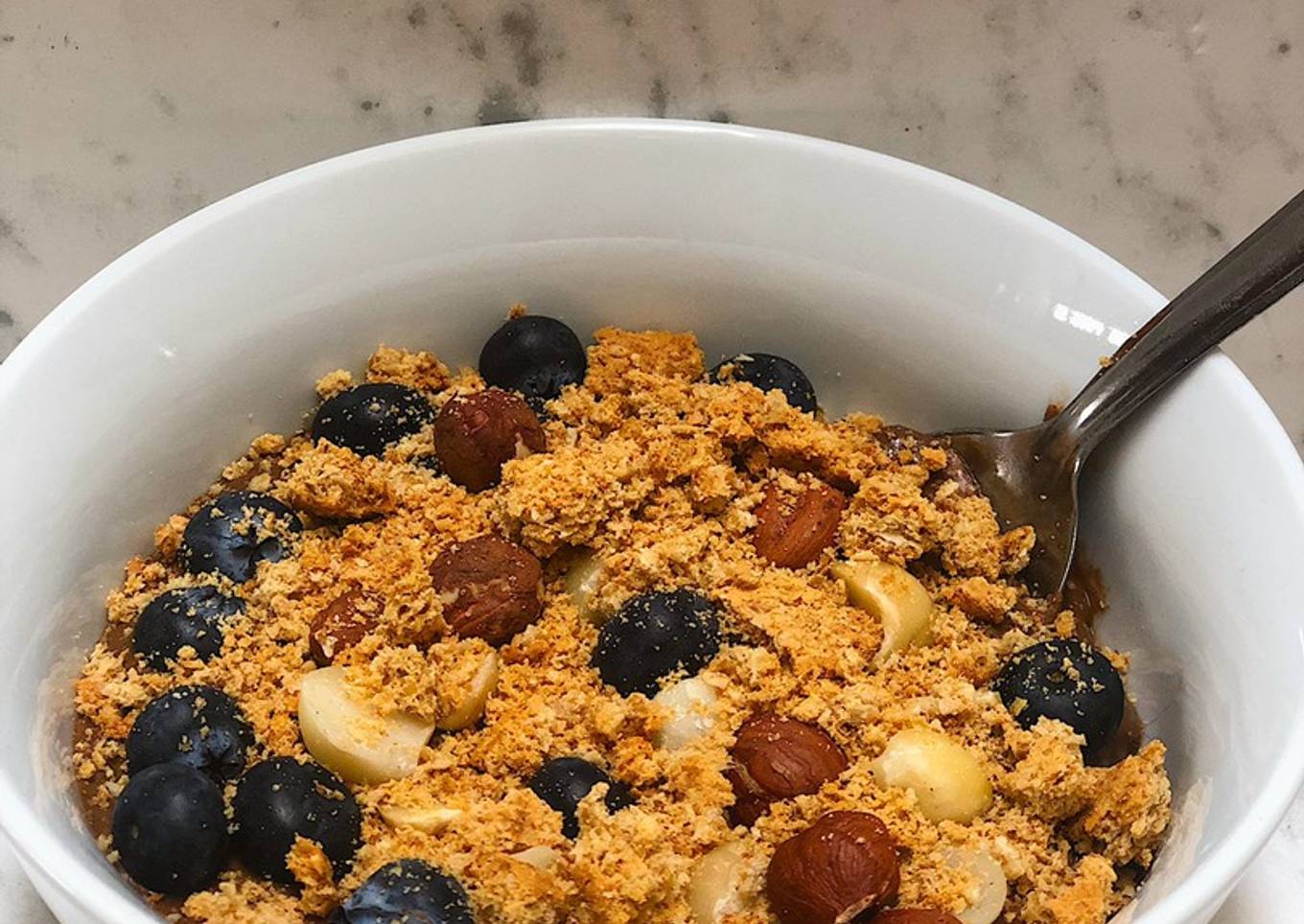 Bowl de aguacate 🥑 con cubierta crocante de galleta 🍪 de almendra