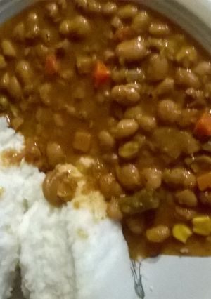 A picture of Brown Beans stew.