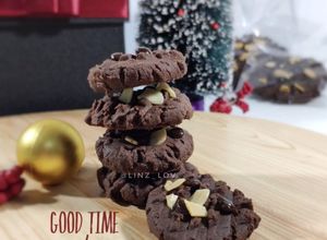 Foto resep Good Time Cookies - cookies cokelat dengan choco chip dan almond