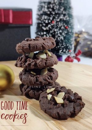 Foto resep Good Time Cookies - cookies cokelat dengan choco chip dan almond
