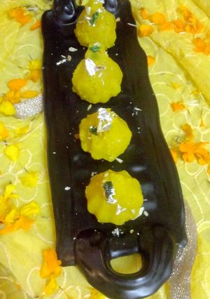 सूजी हलवा मोदक (Suji Halwa modak recipe in hindi) रेसिपी मुख्य फोटो