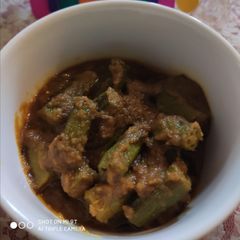 A picture of Khatti bhindi.