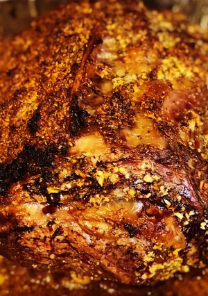 A picture of Garlic Prime Rib.