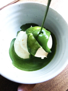Una foto de Matcha Affogato