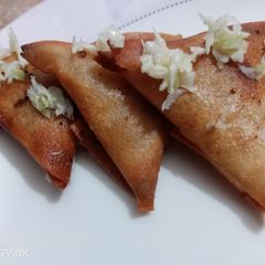 A picture of Mini Qeema Samosa.