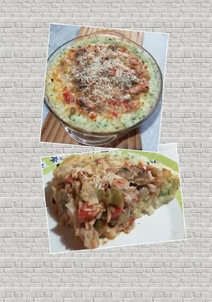 Una foto de Tarta 🥧 de pollo 🐓 y champiñones con masa de arroz 🥘 herbal