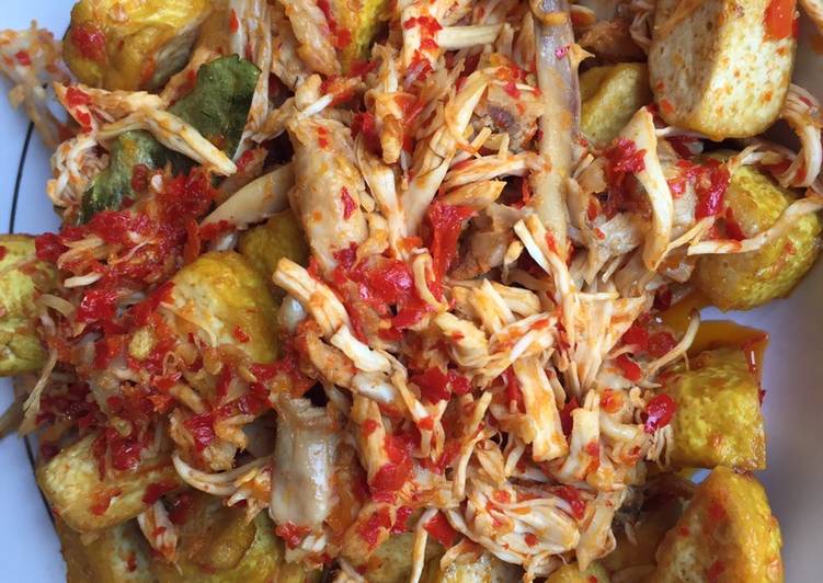 Langkah memasak Ayam Suwir Tahu Goreng Balado yang praktis