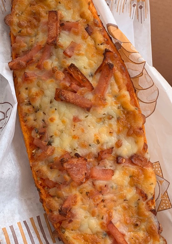 Una foto de Panini de jamón y queso