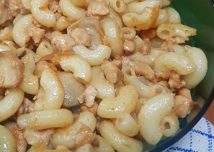 Resep Macaroni ayam jamur saos tiram yang Enak