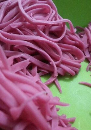 Foto resep Mie buah naga #bulan peduli kanker payudara