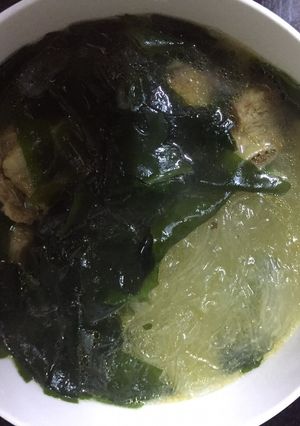 Hình của món Miến sườn rong biển.