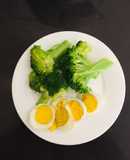 Eat clean cùng với trứng và súp lơ