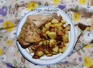 Foto di Coscia e sovraccoscio di pollo e patate con il forno alogeno