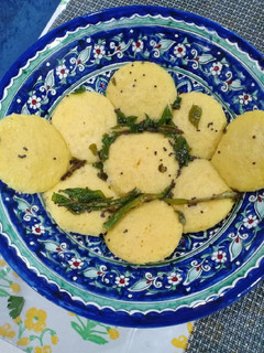 खमन ढोकला (Khaman dhokla recipe in hindi) रेसिपी मुख्य फोटो