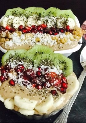 A picture of Banana Chocolate Smoothie Bowl.