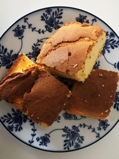 Una foto de Blondie. Brownie de chocolate blanco sin gluten