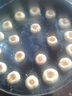 Una foto de Pepas con membrillo de naranja