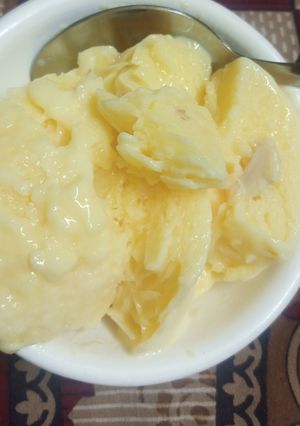कस्टर्ड(Custard recipe in hindi) रेसिपी मुख्य फोटो