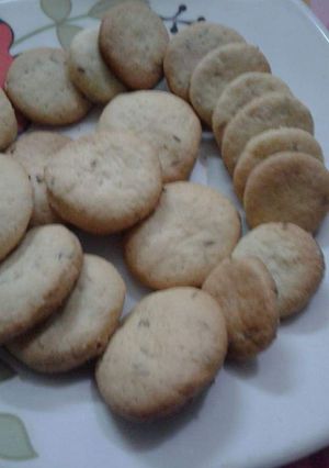 A picture of Zeera biscuits.