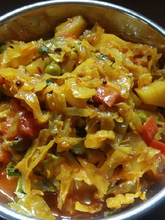 કોબીજ નું શાક (Cabbage Shak Recipe In Gujarati) રેસીપી મુખ્ય ફોટો