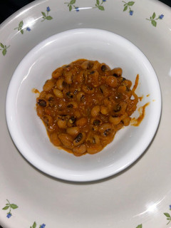 A picture of Masala black eye peas.