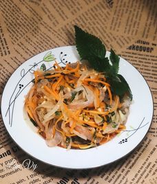 nộm sứa hành tây