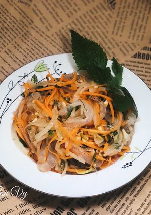 Hình của món Gỏi sứa hành tây.