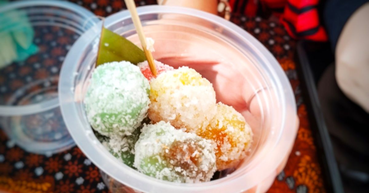 Klepon Ubi Kayu Jajanan Tradisional khas Minang