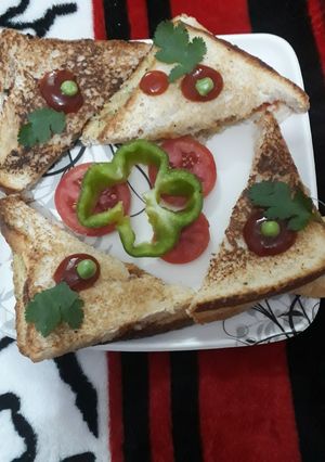 A picture of Bacho ke manpasand sandwich.