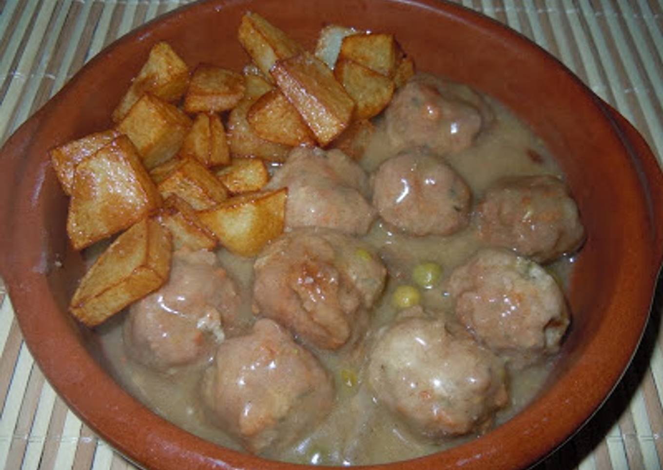 Albóndigas en salsa