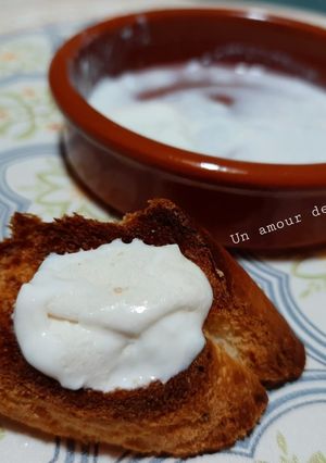 Une photo de Crème fraîche maison 🍶