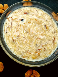सेवई खीर (Sevai kheer recipe in Hindi) रेसिपी मुख्य फोटो