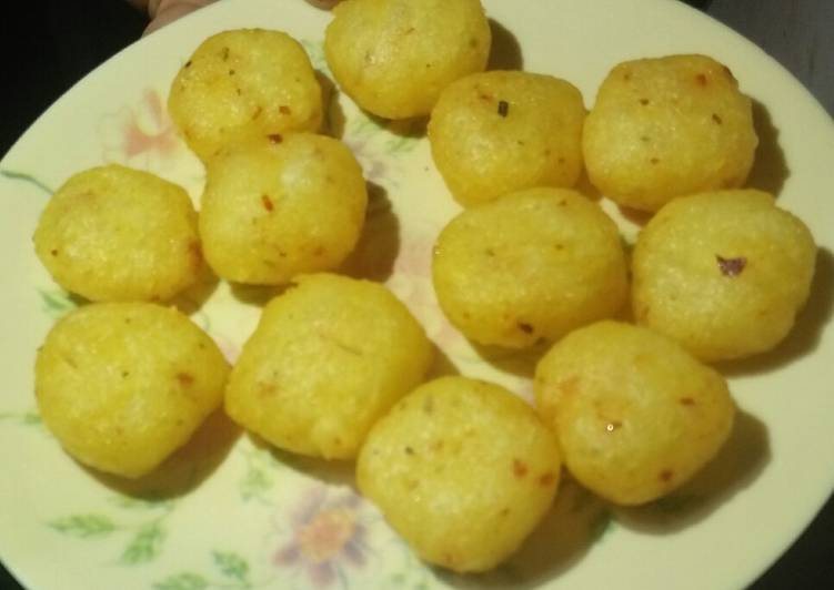 Garlic potato bites