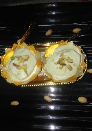 A picture of Pistachio icecream.