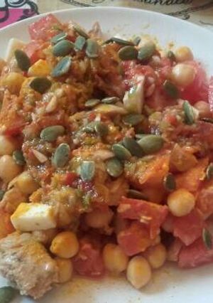 Una foto de Ensalada de garbanzos