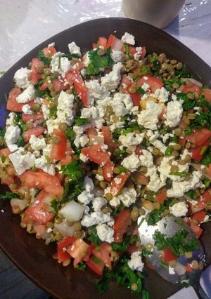 Una foto de Ceviche sencillo de lentejas🍅