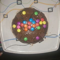 A picture of Bourbon biscuits cake.