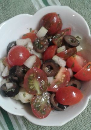 A picture of Cherry Tomato Veggie Salad.