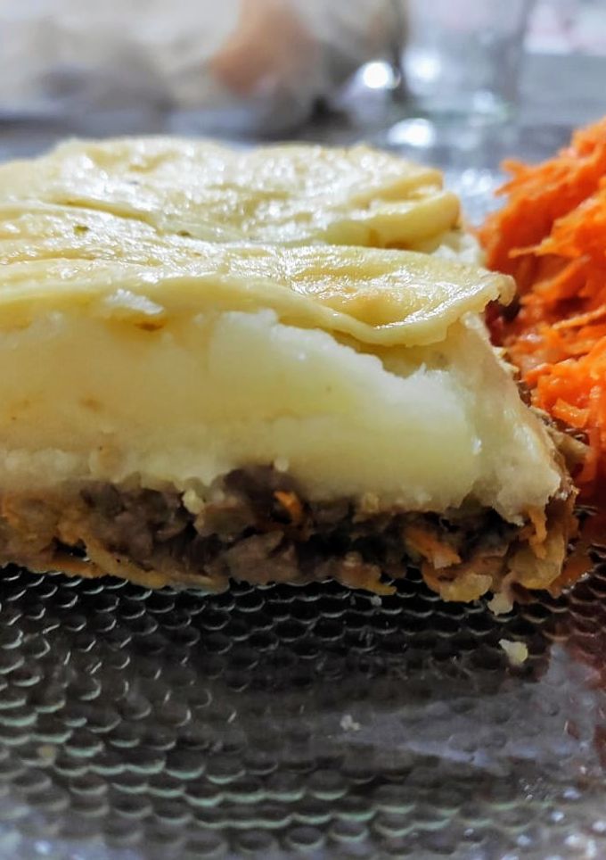 Una foto de Pastel de papa vegetariano sin huevo, de lentejas