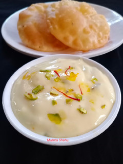 केसर पिस्ता श्रीखंड (Kesar pista shrikhand recipe in hindi) रेसिपी मुख्य फोटो