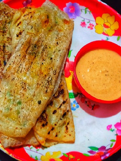 स्टफ्ड सूजी चीला (stuffed rawa chilla recipe in hindi) रेसिपी मुख्य फोटो