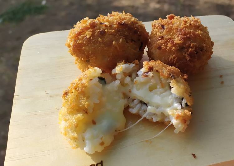 Resep masakan Nasi Bola Mozzarella | Resep Bumbu Nasi Bola Mozzarella Yang Sempurna
