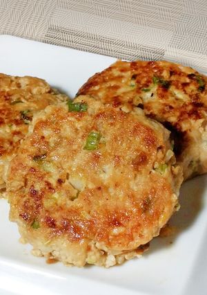【厚生廚房】雞肉豆腐漢堡排 的食譜成品照片