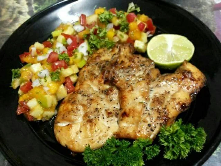 Easy Way Make Recipe Grilled Chicken Steak with Black Pepper and Apple Mango Salsa that is Delicious, Can Spoil the Tongue}