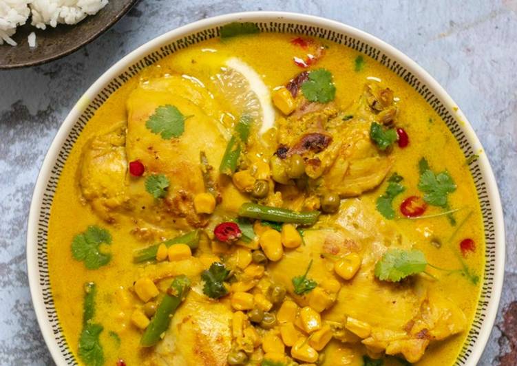 Steps to Make Homemade Kuku paka - African chicken curry